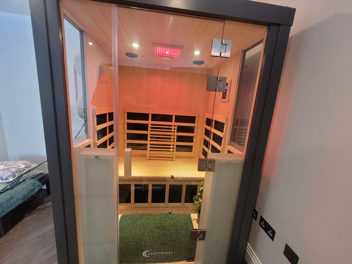 The infrared salt sauna